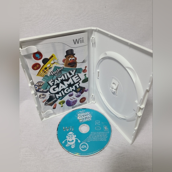 Hasbro Family Game Night (Nintendo Wii, 2008) CIB COMPLETE TESTED - Picture 2 of 3